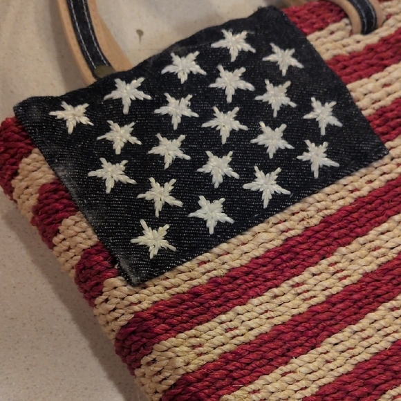 Amanda Smith Woven Red and Cream Flag Tote - Picture 11 of 11